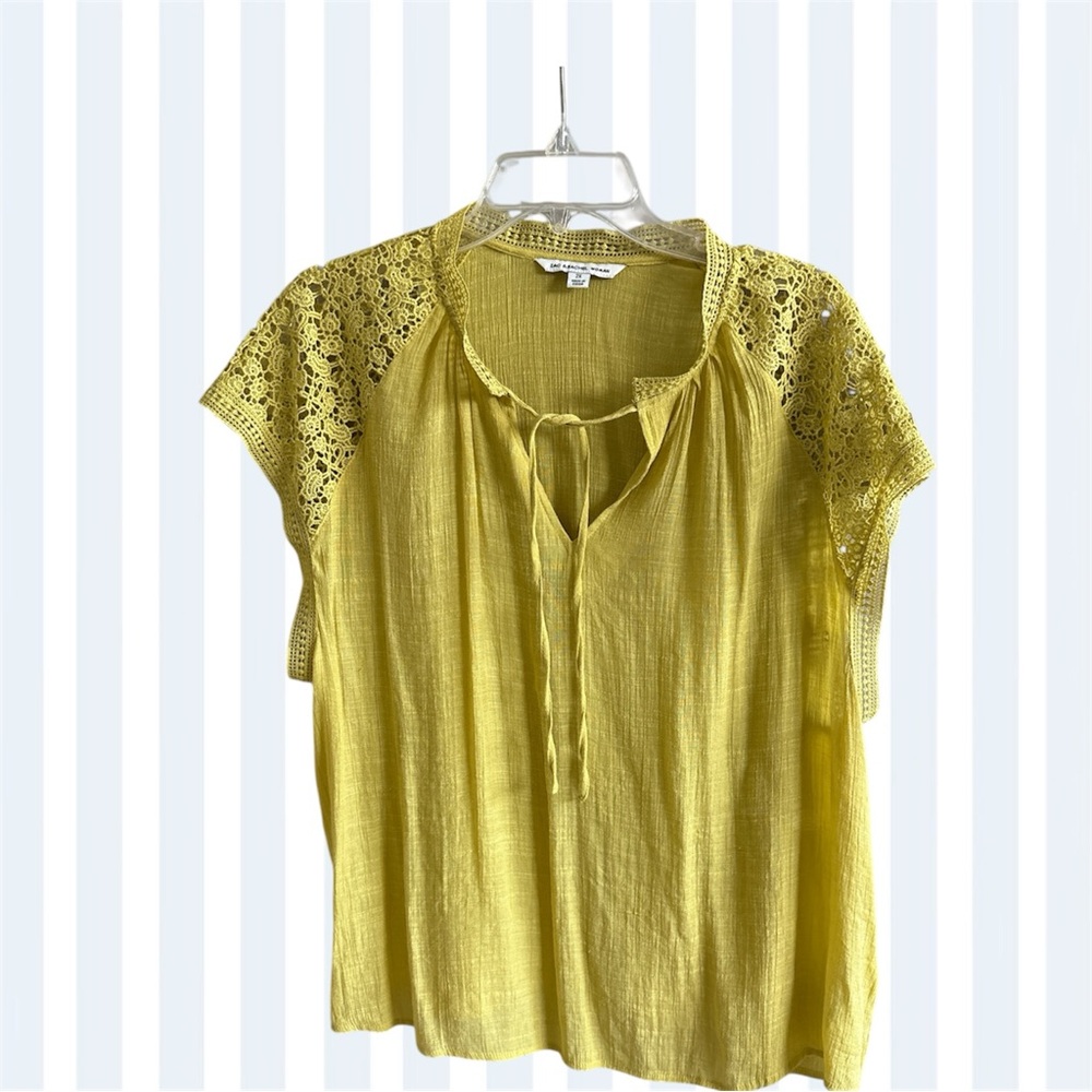 Elegant Yellow Women's Blouse with Lace Accents